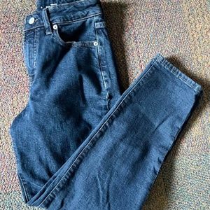 “High-Rise O.G. Straight Secret-Slim Pockets” Dark wash jeans